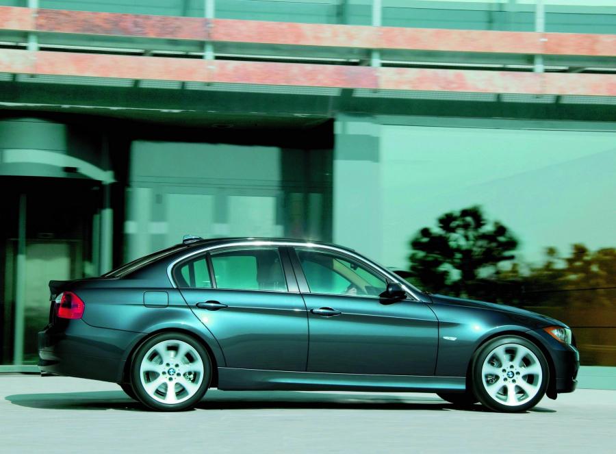  BMW 3-Series 2006 года  (фото 76 из 108)